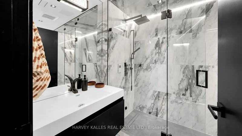 4 Douglas Crescent, Toronto, ON, M4W 2E7, CANADA, Toronto, Ontario, Canada. - Photo 32