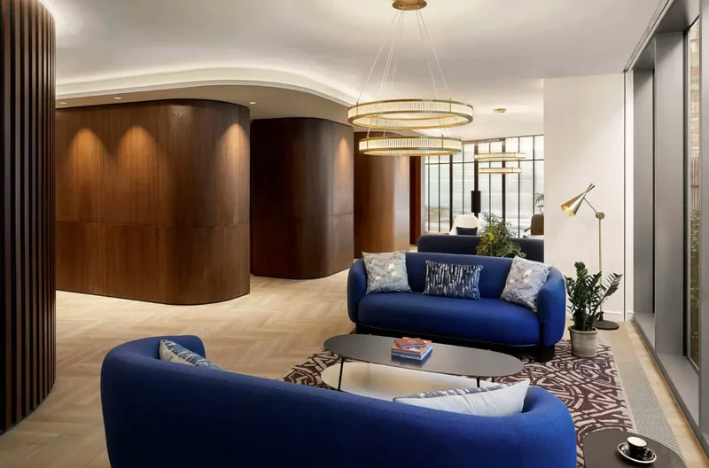 Radley House, Prince of Wales Drive, London, England, United Kingdom. - Photo 2