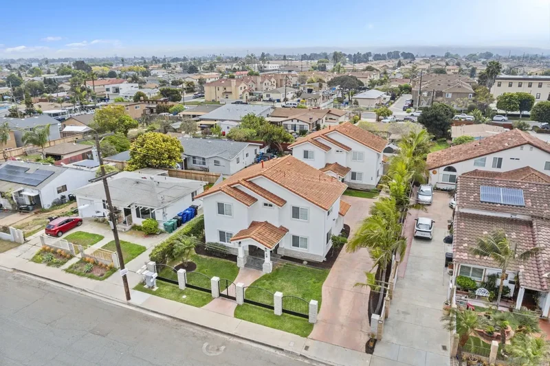 1749-51 Dahlia, San Diego, California, United States. - Photo 14