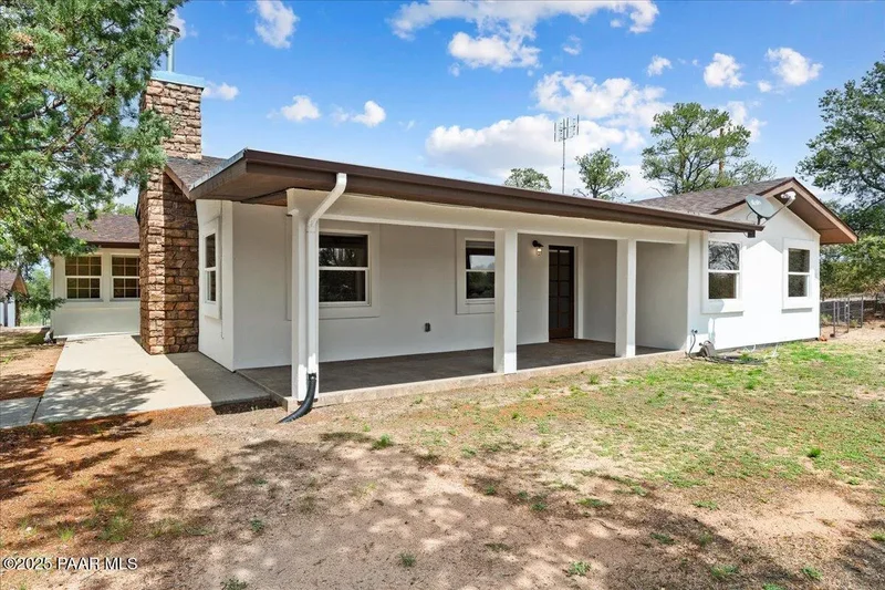 2 Bedrooms Other Residential