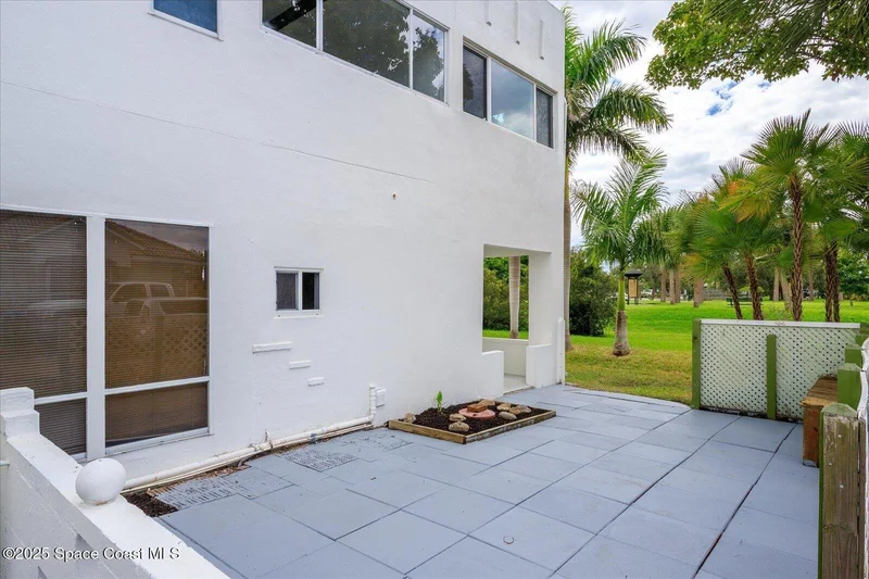 807 W Central Boulevard, Cape Canaveral, FL 32920, Cape Canaveral, Florida, United States. - Photo 3