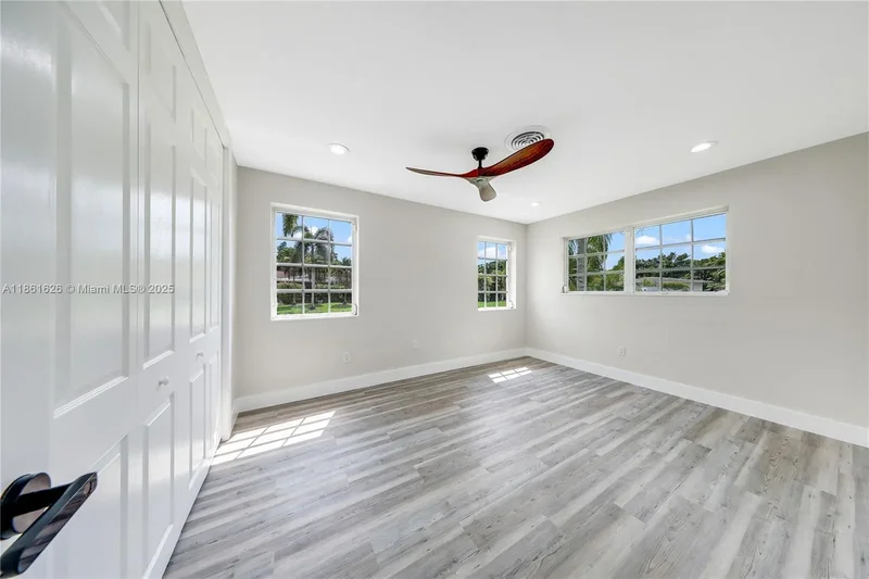 8355 SW 89th St, Coral Gables, Florida, United States. - Photo 4