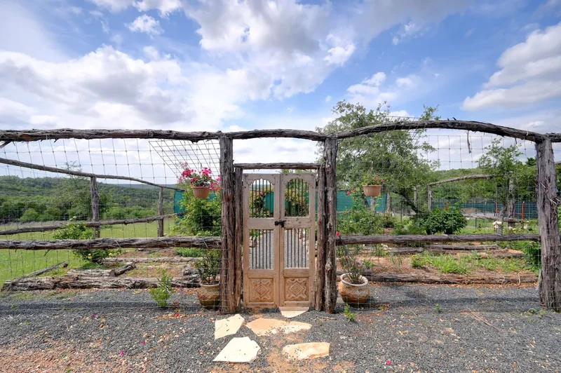 1801 Montell Road , Wimberley, TX 78676, Wimberley, Texas, United States. - Photo 36