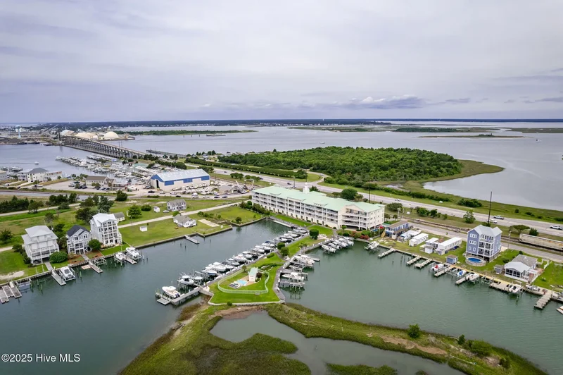 212 Old Causeway Road #107 Morgan Creek Landing, Beaufort, NC 28516, Beaufort, North Carolina, United States. - Photo 34