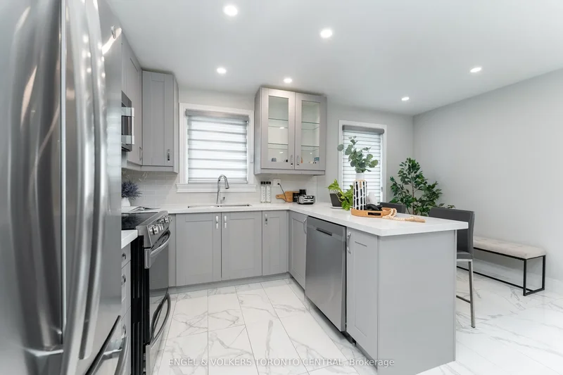 767 Phillip Murray Avenue, Oshawa, Ontario, Canada. - Photo 15