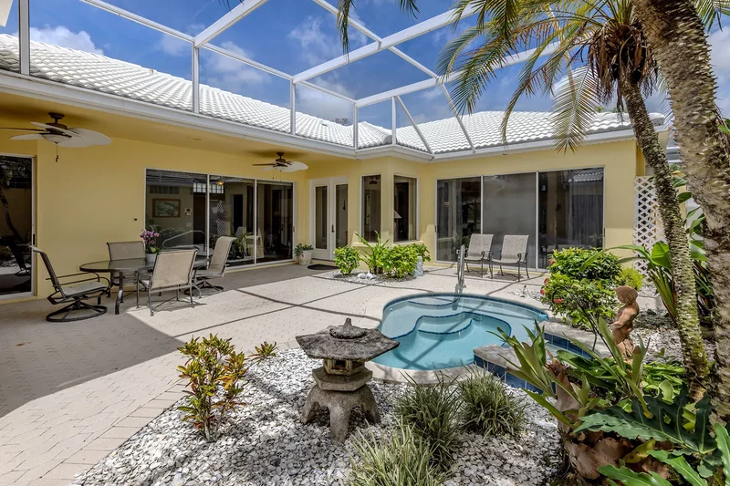 210 Vestavia Drive, Venice, FL 34292, Venice, Florida, United States. - Photo 8