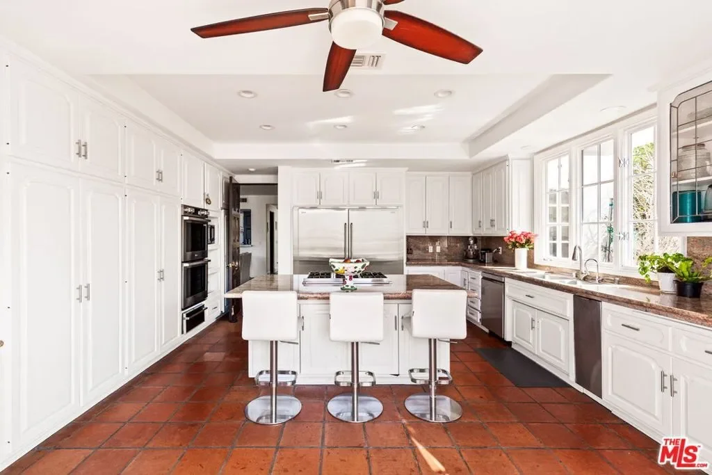 2113 Stoney Hill Road, Los Angeles, California, United States. - Photo 34