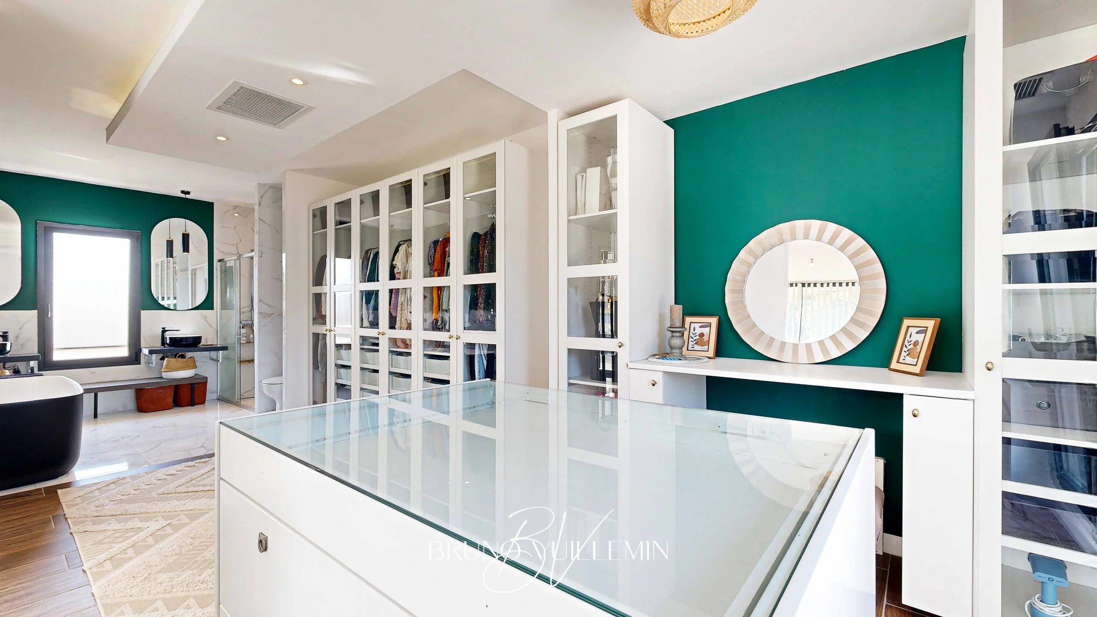 Gallery photo 3