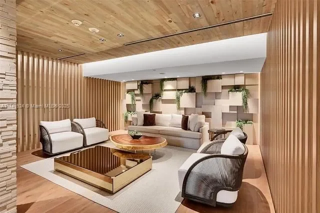 2301 Collins Ave PH18, Miami Beach, Florida, United States. - Photo 1