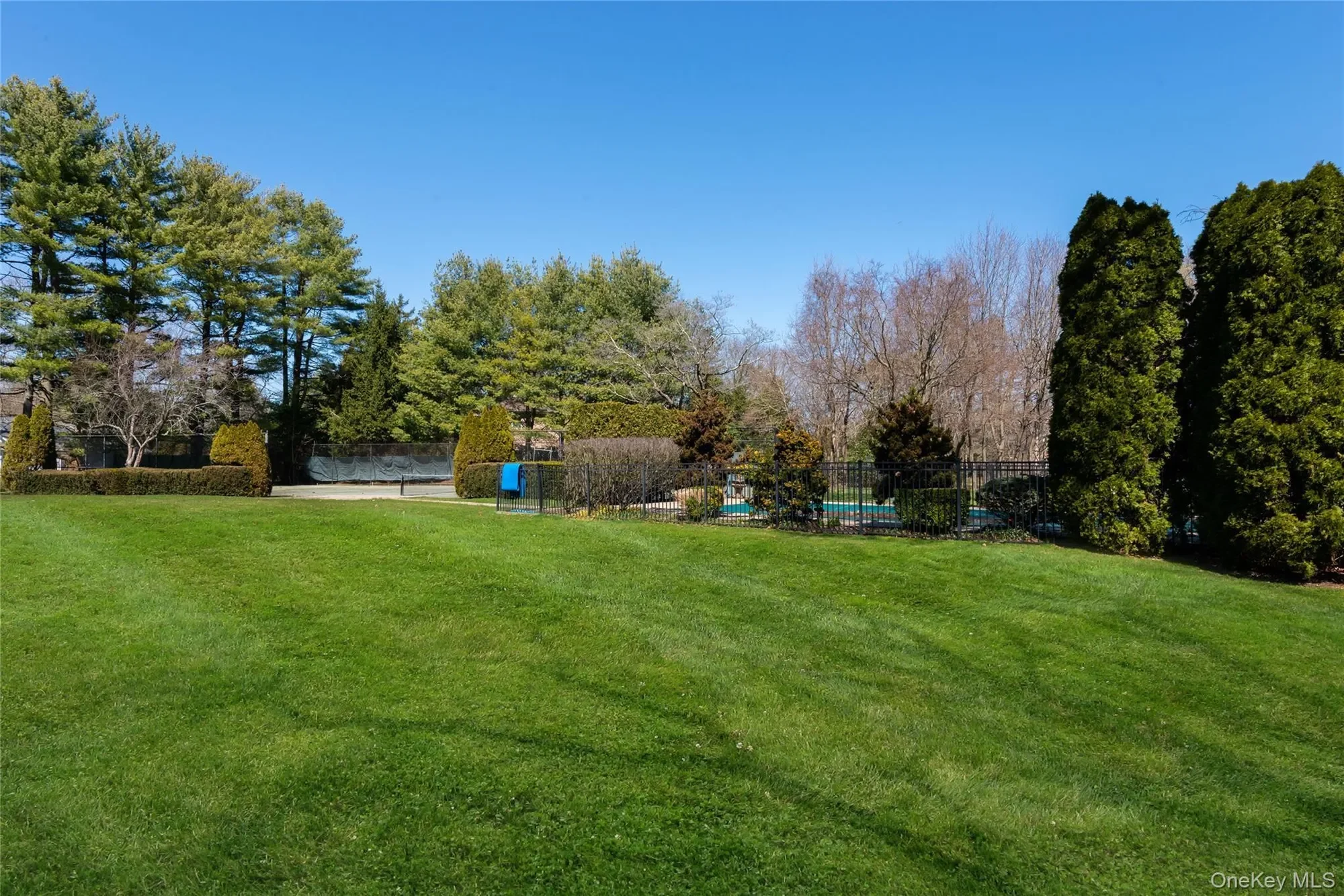 189 Old Westbury Road, Old Westbury, NY 11568, Old Westbury, New York, United States. - Photo 17