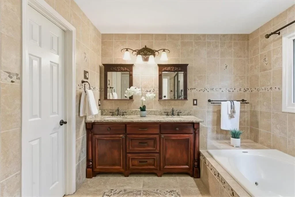 535 Tumbling Creek Drive, Alpharetta, Georgia, United States. - Photo 24