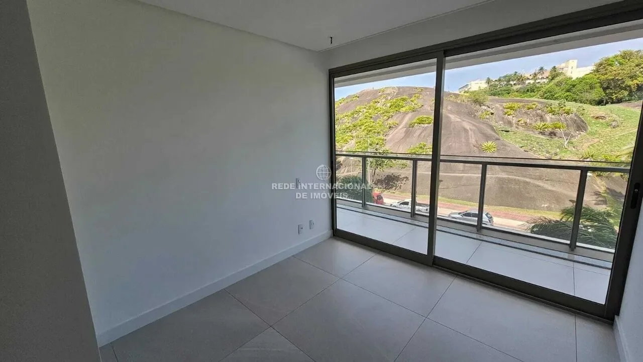 Enseada do Suá, State of Espírito Santo, Brazil. - Photo 20
