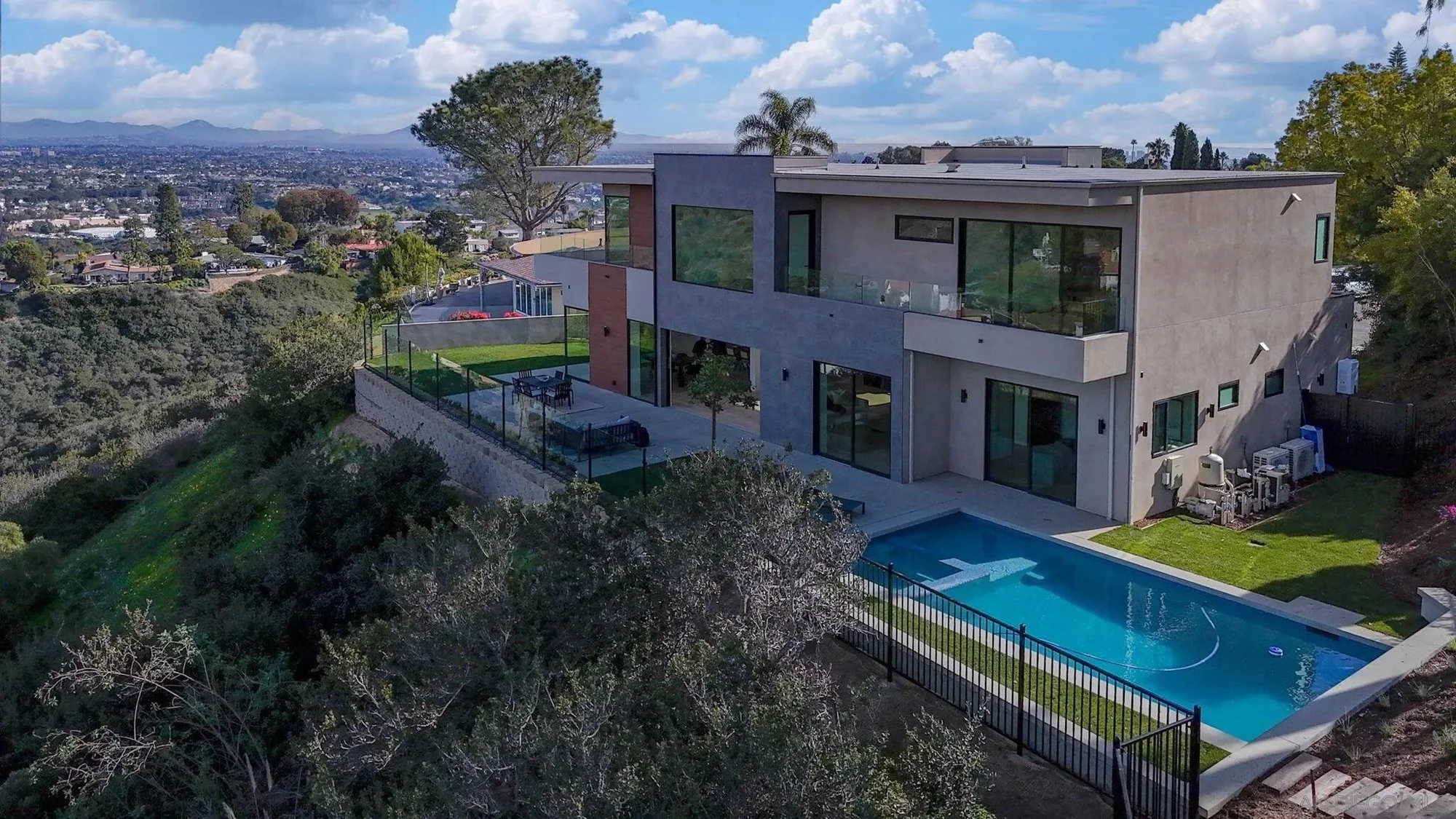 2448 Sagebrush Ct, San Diego, California, United States. - Photo 3