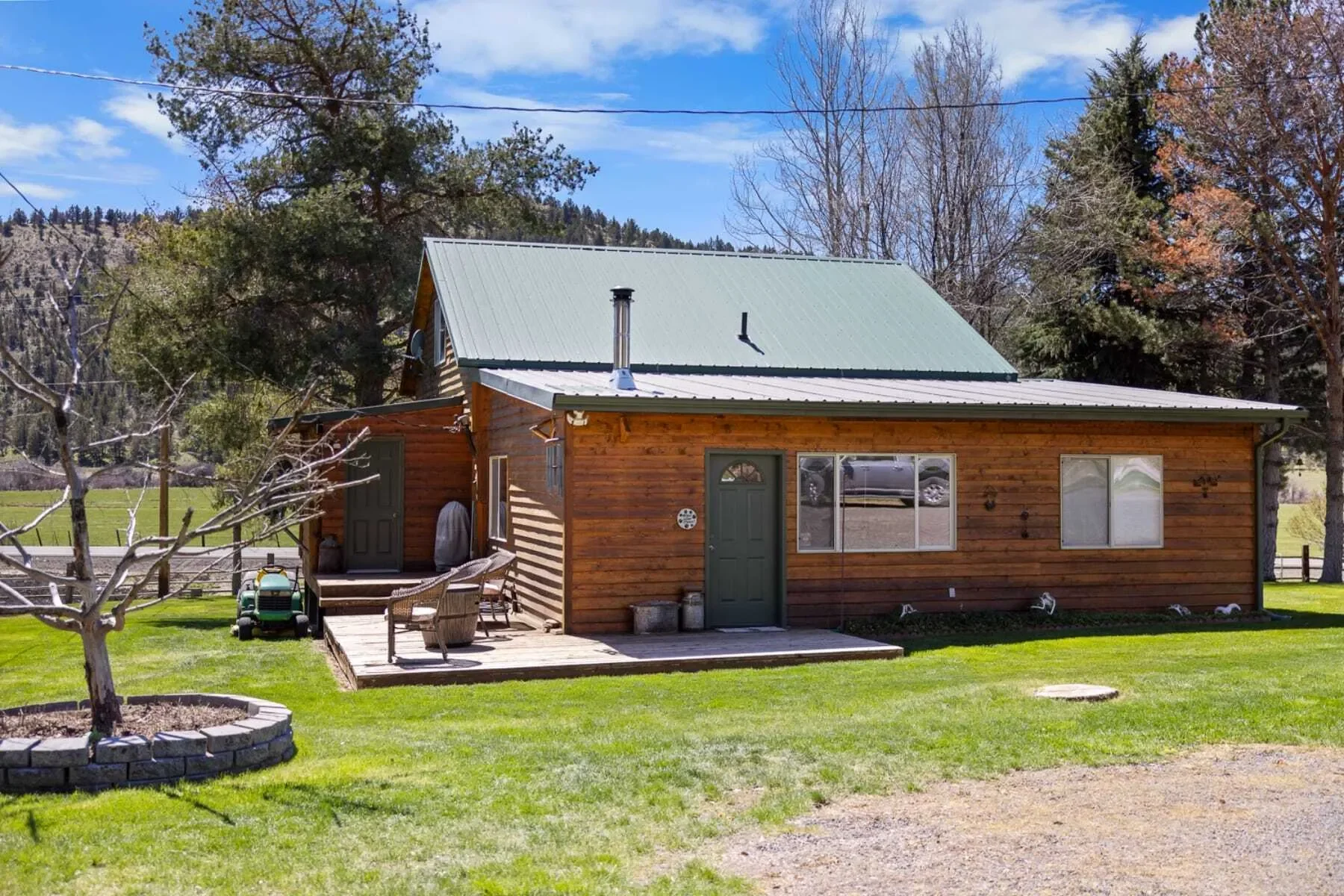 16305 N Ochoco Highway , Prineville, OR 97754, Prineville, Oregon, United States. - Photo 17
