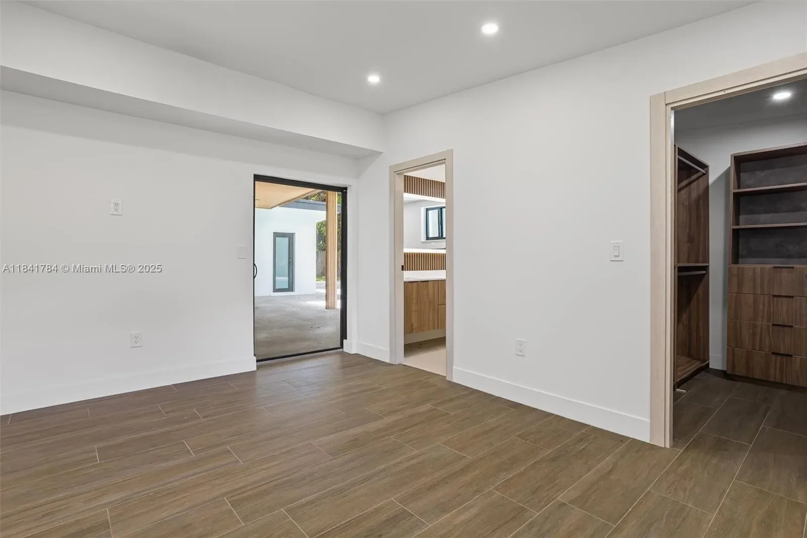 2180 NE 190th Ter, North Miami Beach, Florida, United States. - Photo 27