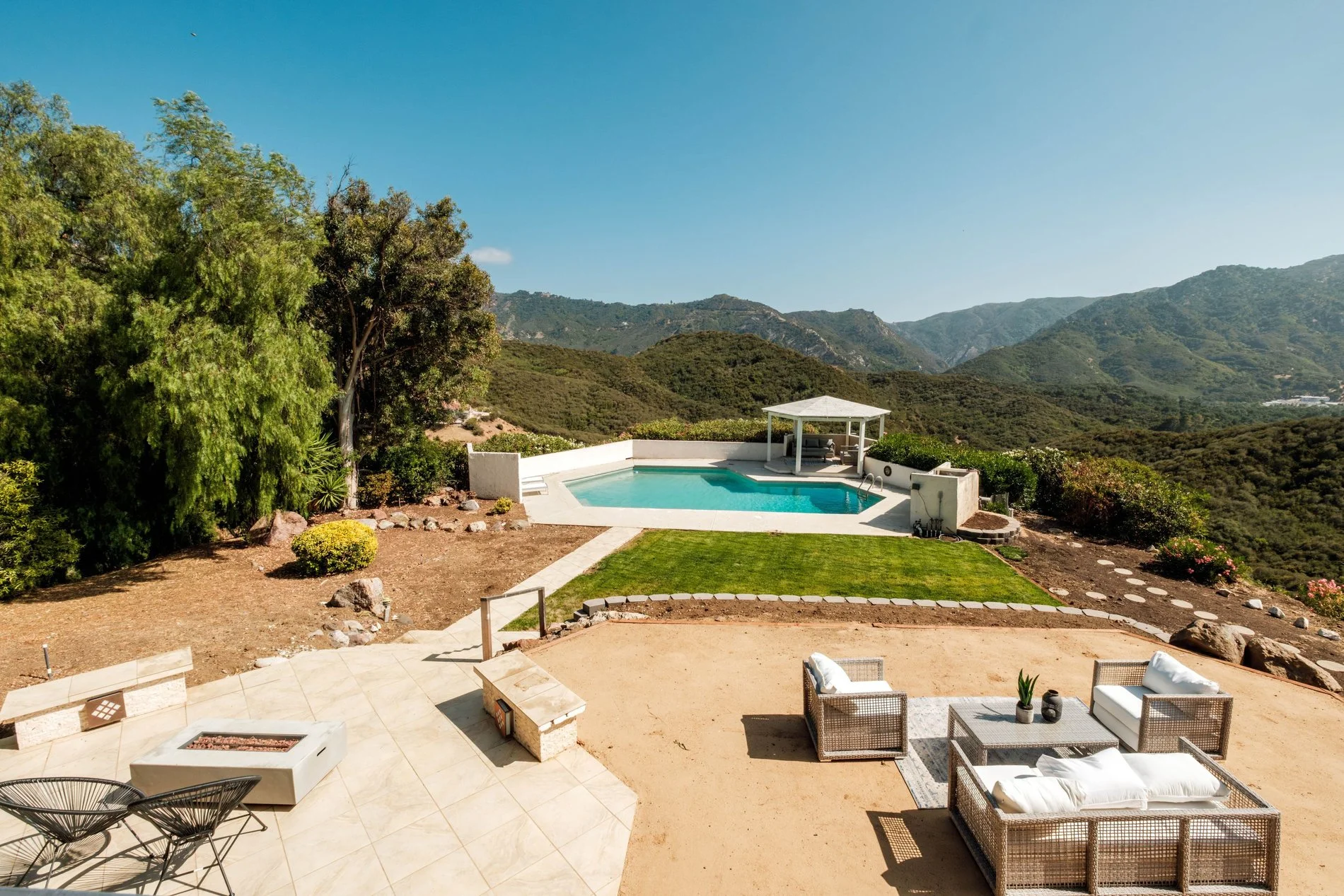 26094 Mulholland Highway , Calabasas, CA 91302, Hidden Hills, California, United States. - Photo 24