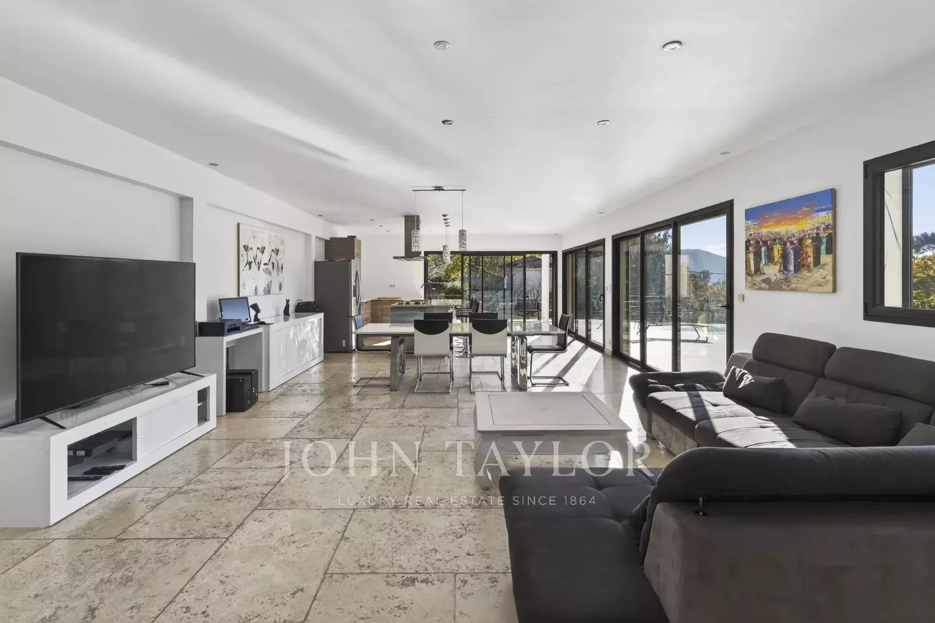 Gallery photo 1
