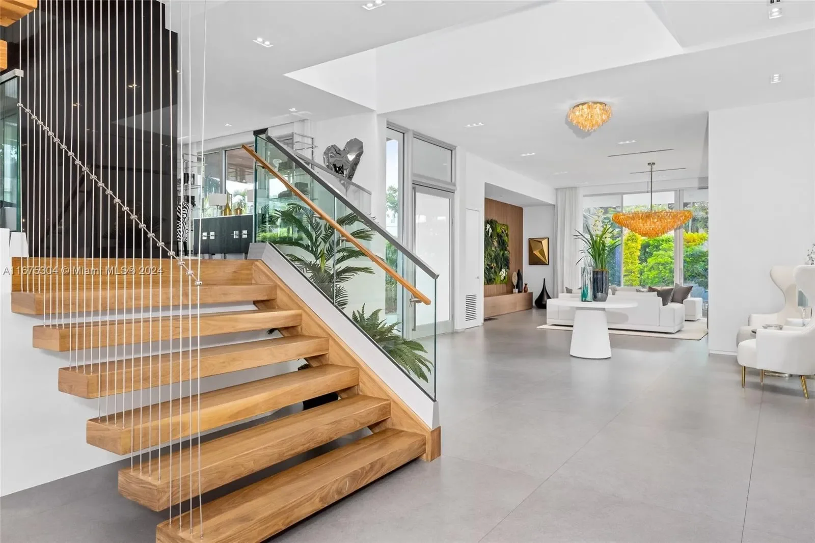 65 S Hibiscus Dr, Miami Beach, Florida, United States. - Photo 14