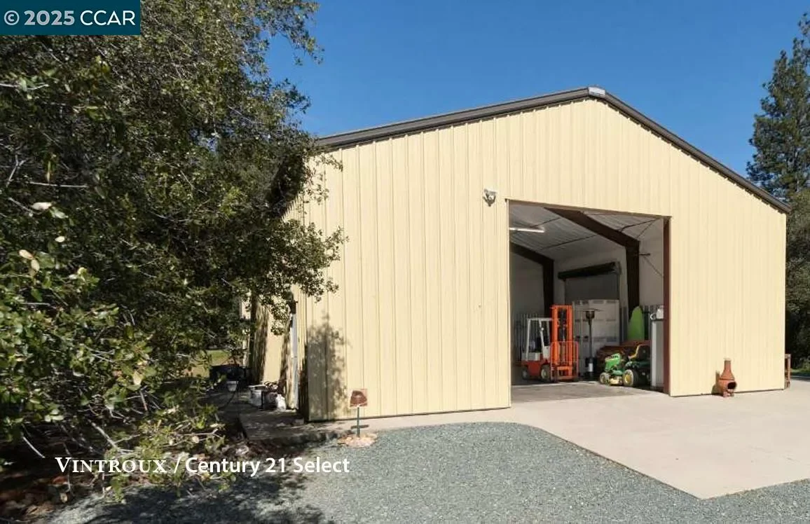 15000 Tyler Road, Volcano, California, United States. - Photo 20