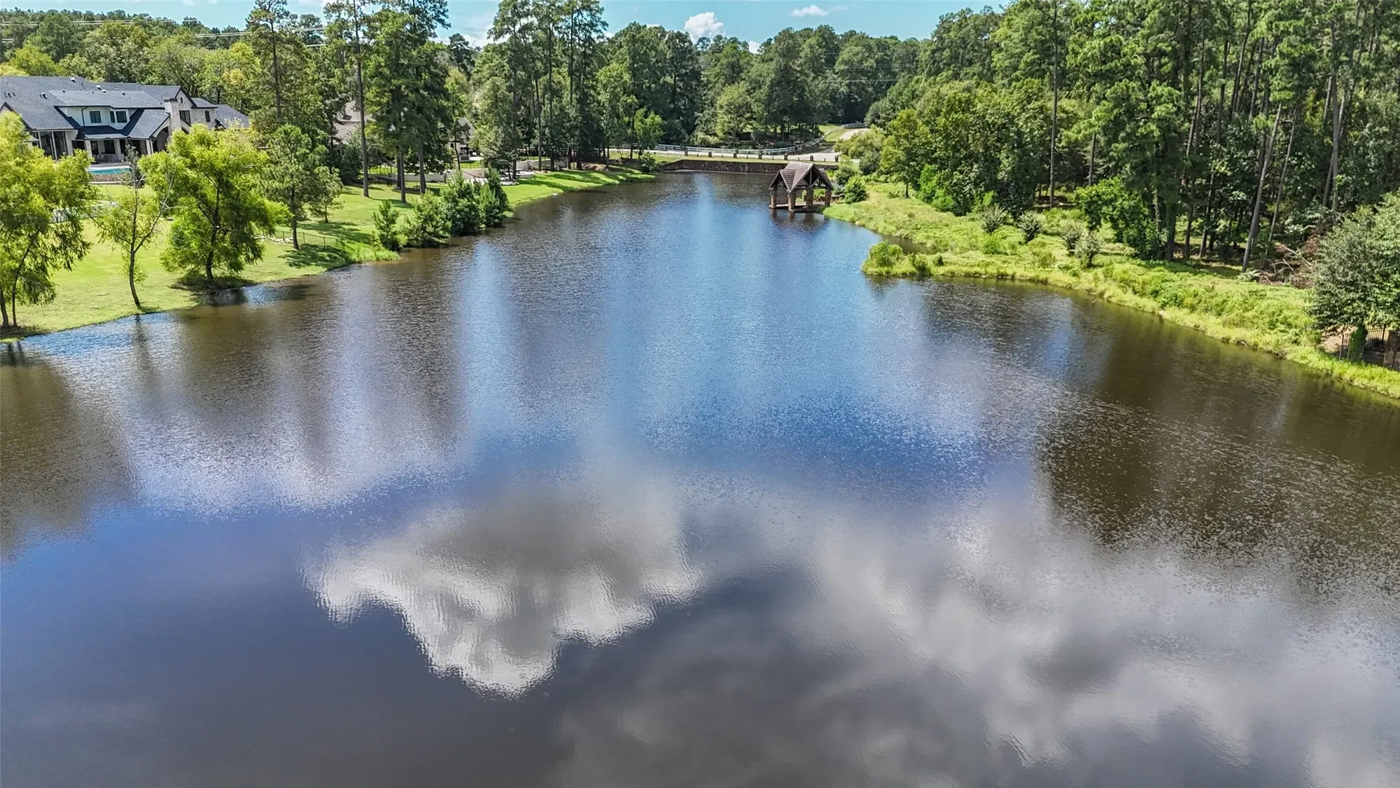 10332 Hunter Creek Lane, Conroe, TX 77304, Conroe, Texas, United States. - Photo 25