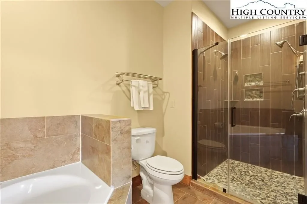 552 Penny Lane 2B, Banner Elk, NC 28604, Banner Elk, North Carolina, United States. - Photo 13