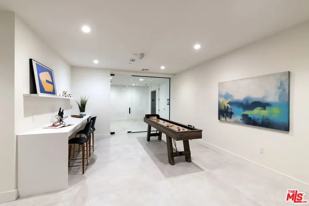3649 Regal Place 102, Los Angeles, California, United States. - Photo 17