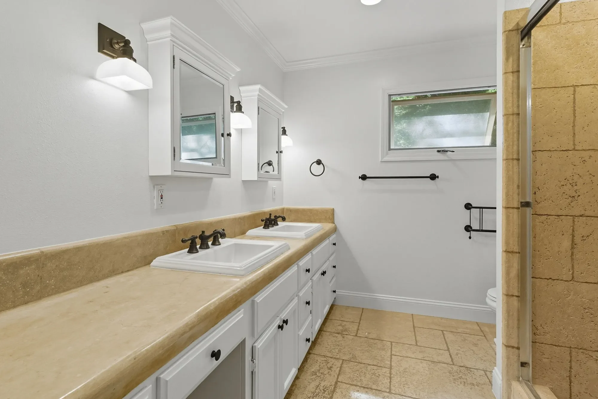 23489 Hutchinson Road , Los Gatos, CA 95033, Los Gatos, California, United States. - Photo 22
