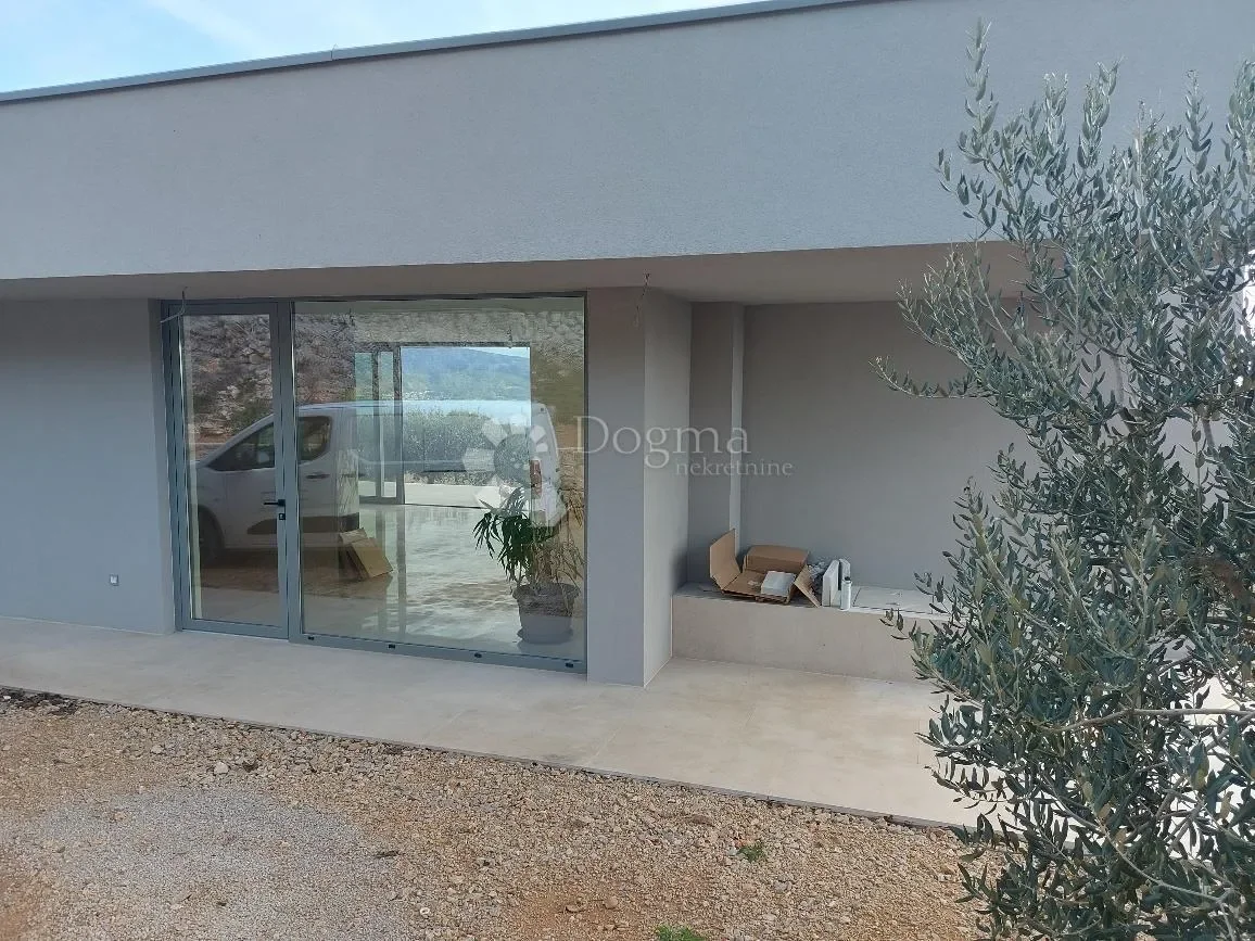 Exterior photo 10