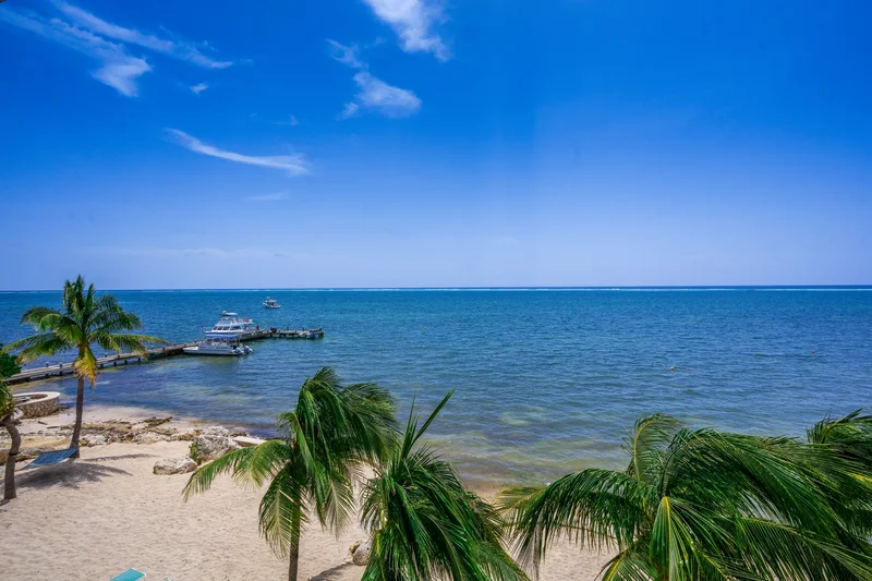 Compass Point Penthouse 2 Bed Corner Unit