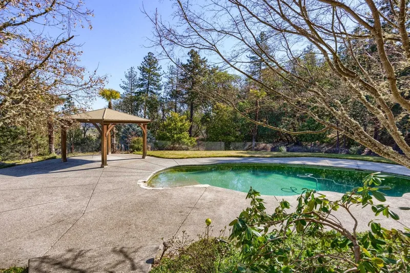 4459 Old Stage Road , Central Point, OR 97502, Medford, Oregon, United States. - Photo 15