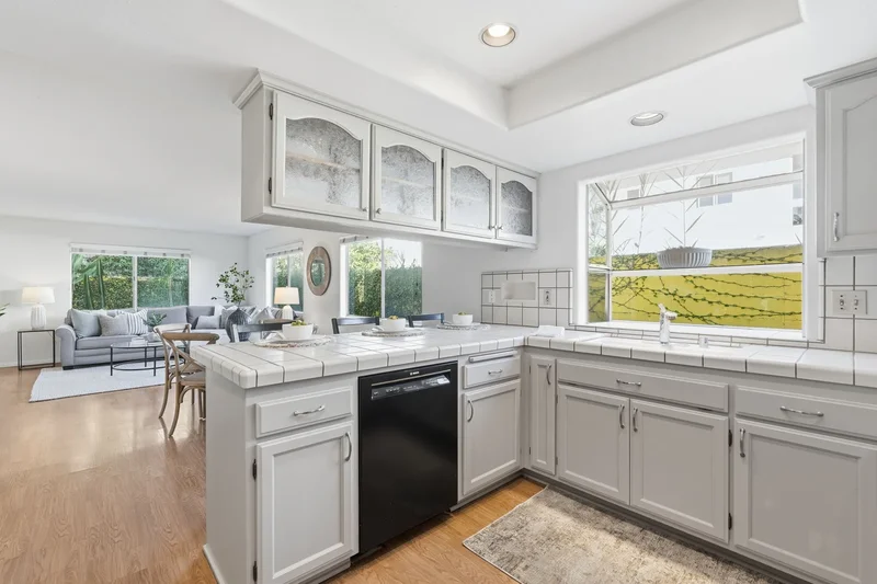 2113 Marshallfield Lane #B , Redondo Beach, CA 90278, Torrance, California, United States. - Photo 7