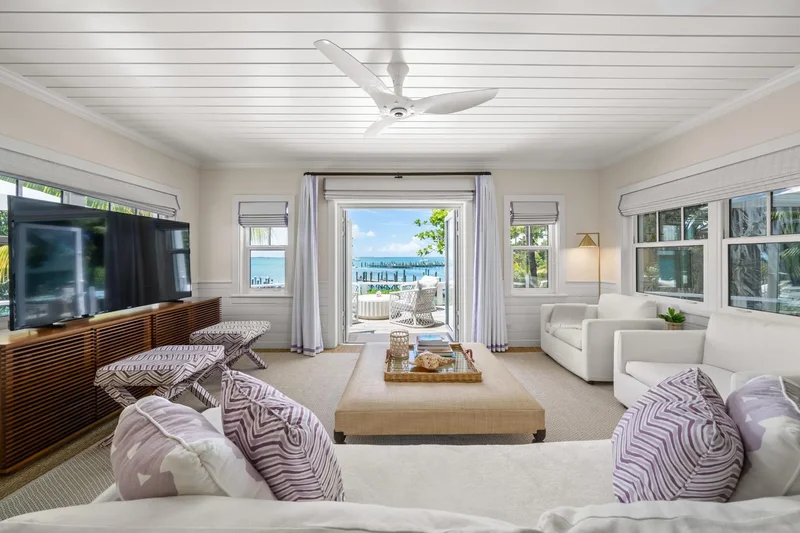 Harbour Island Waterfront Cottages, Triana Shores, Harbour Island, HI, Dunmore Town, Harbour Island, The Bahamas. - Photo 5