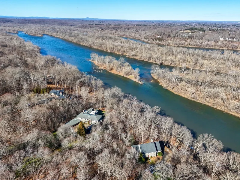 121 Yarnick Road, Great Falls, VA 22066, Great Falls, Virginia, United States. - Photo 11
