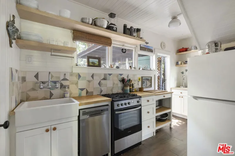 1644 Maltman Avenue, Los Angeles, California, United States. - Photo 11