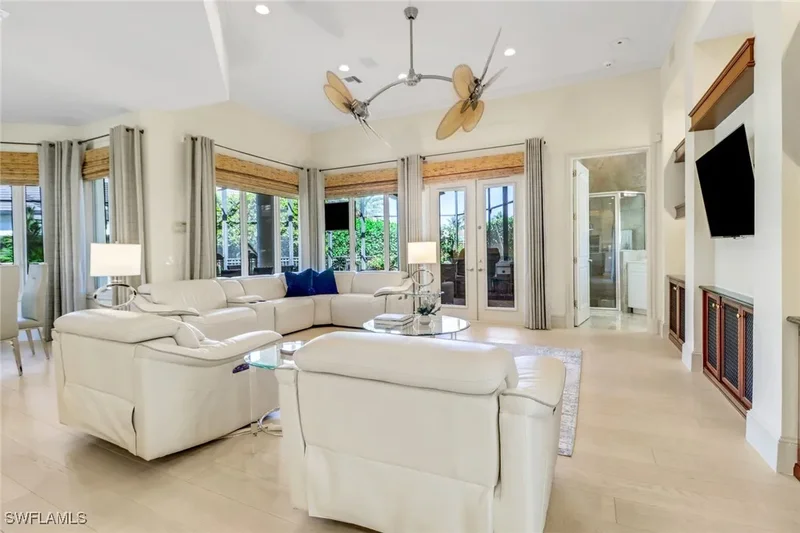 355 Sedgwick Court, Naples, Florida, United States. - Photo 13
