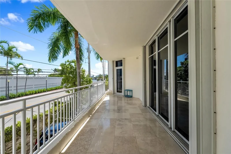 1 Century Ln, Miami Beach, Florida, United States. - Photo 5