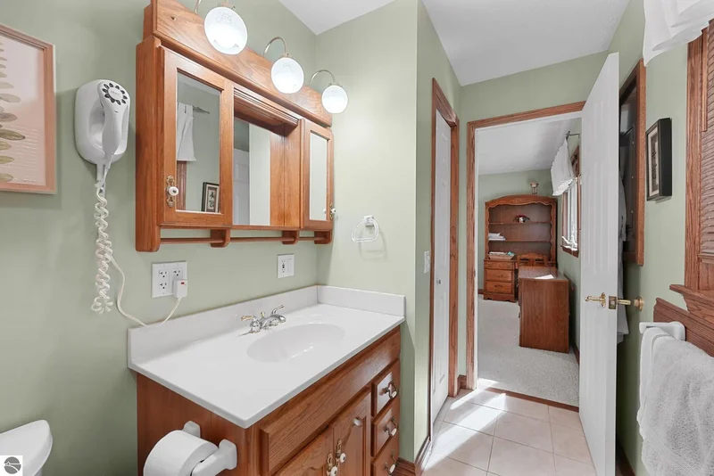 4923 Lakeview Drive, Interlochen, MI, 49643, USA, Interlochen, Michigan, United States. - Photo 74