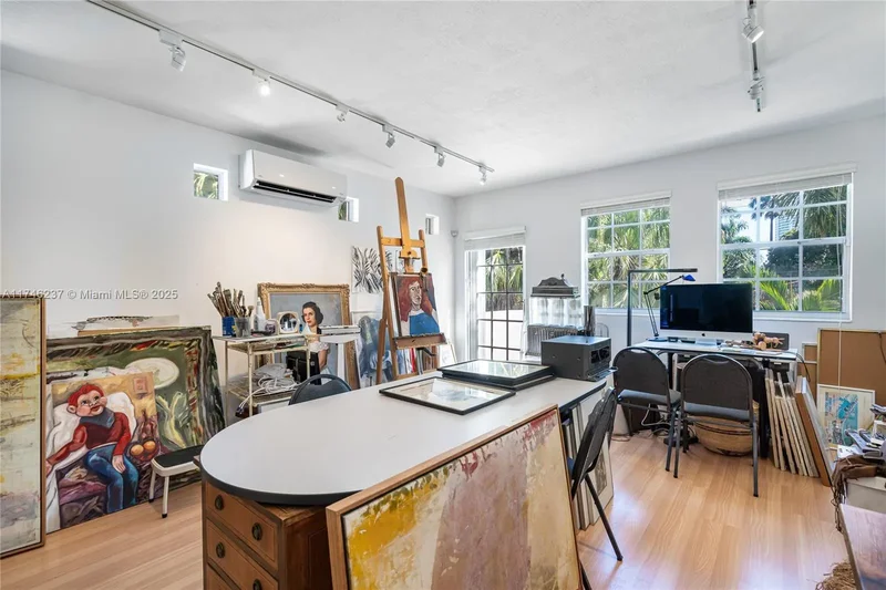 4421 Post Ave, Miami Beach, Florida, United States. - Photo 22