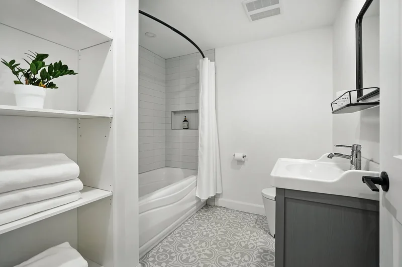 108 Rue Bellevue, Bromont, Quebec, Canada. - Photo 35
