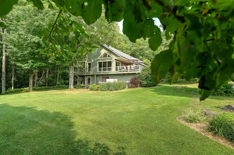 600 Ch. Schweizer, Sutton, Quebec, Canada. - Photo 11