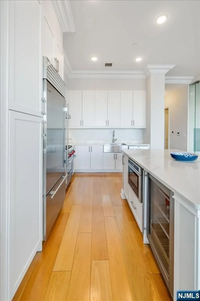3 Somerset 113, #113, Edgewater, NJ, 07020, USA, Edgewater, New Jersey, United States. - Photo 4