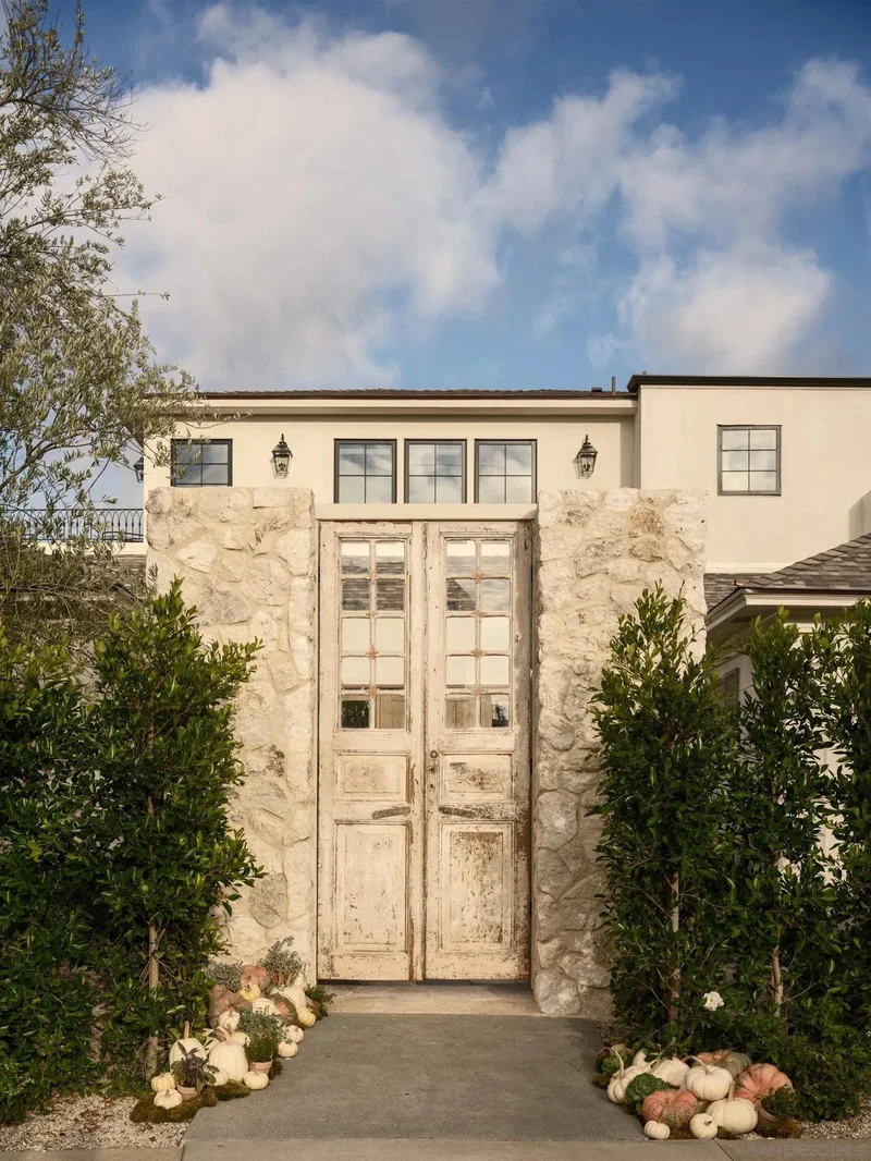 8901 Nottingham Place, San Diego, California, United States. - Photo 39