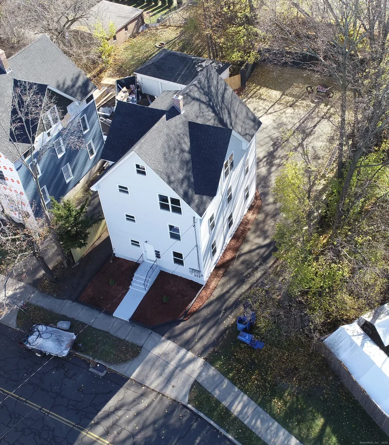 31 Florence Street, New Britain, Connecticut, United States. - Photo 2