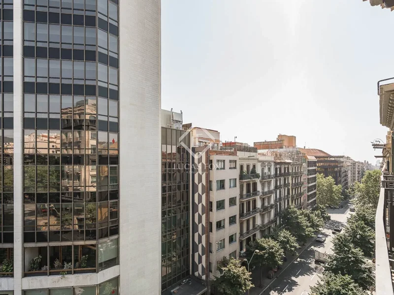 Balmes, Barcelona, Barcelona, Barcelona, Eixample, Barcelona, Spain. - Photo 32