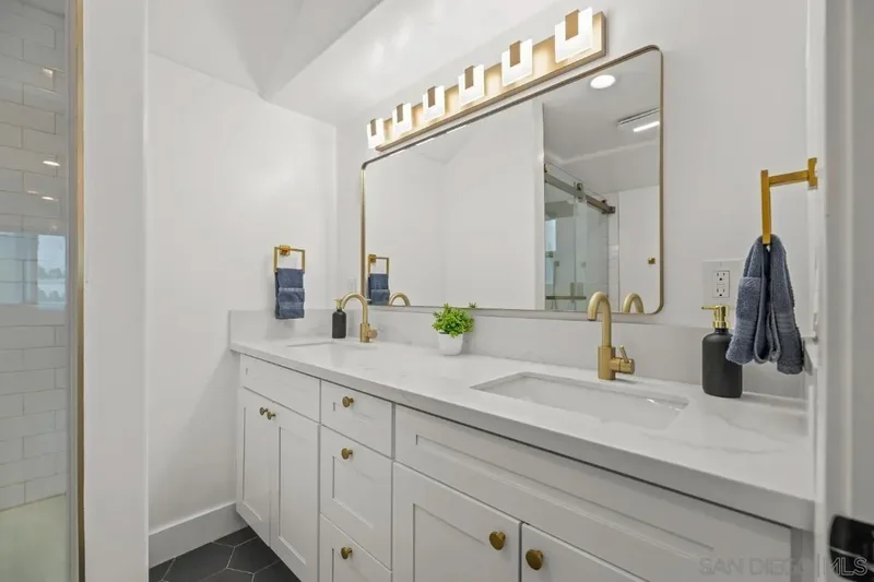 727 Ostend Ct, San Diego, California, United States. - Photo 36