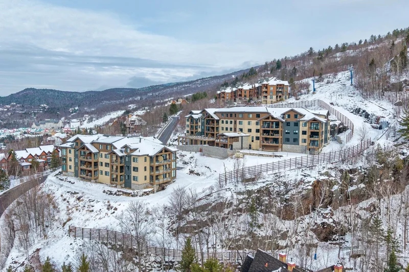 115 Ch. des Sous-Bois 204, Mont-Tremblant, Quebec, Canada. - Photo 30