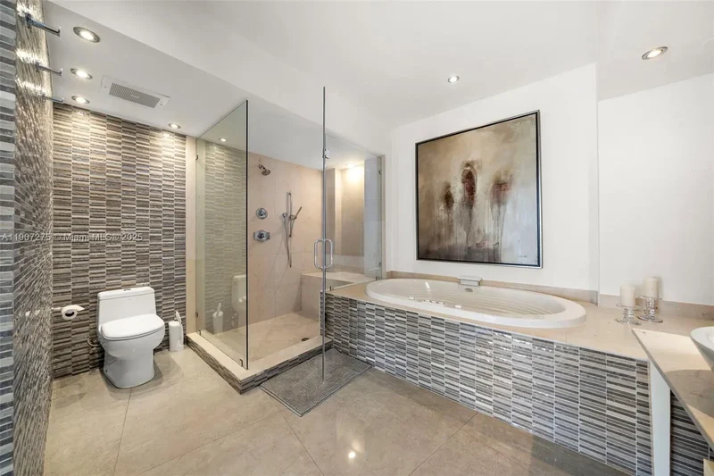 450 Alton Rd PH 4104, Miami Beach, Florida, United States. - Photo 31