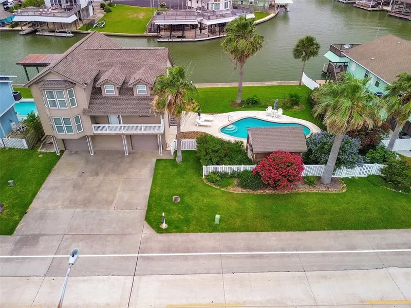 1302 Tiki Drive, Galveston, Texas, United States. - Photo 12
