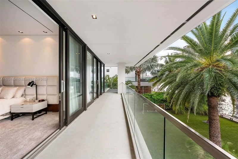 385 Centre Is, Golden Beach, Florida, United States. - Photo 13