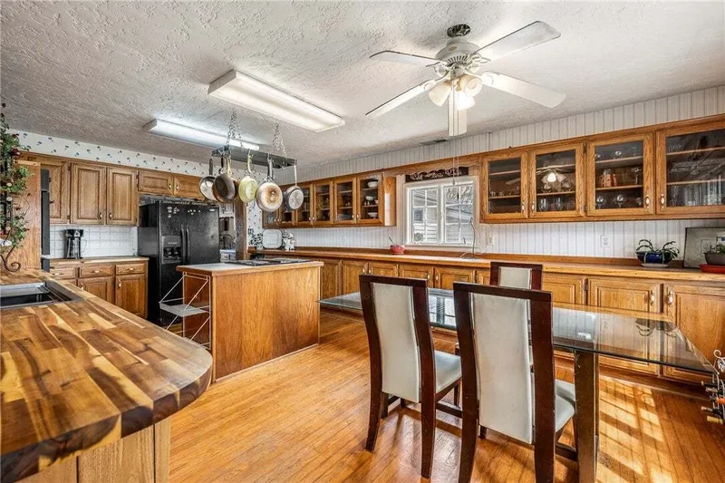 123 Shields Drive, Holiday Island, AR 72631, Eureka Springs, Arkansas, United States. - Photo 14